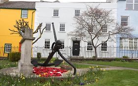 Monmouth House Lyme Regis, Up To 16 Guests, Dog Friendly, Garden, Hot Tub